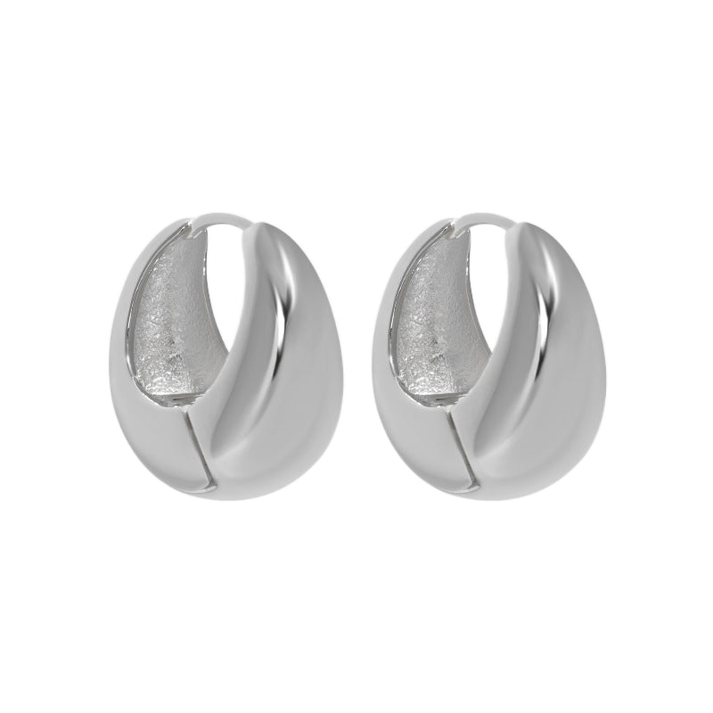 
                      
                        French retro cool and niche design, simple and versatile temperament, curved S925 sterling silver earrings and earrings
                      
                    