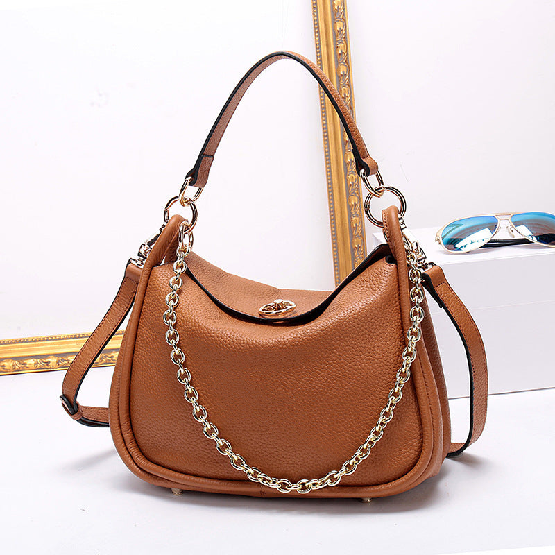 
                      
                        black shoulder bags with chain strap
                      
                    