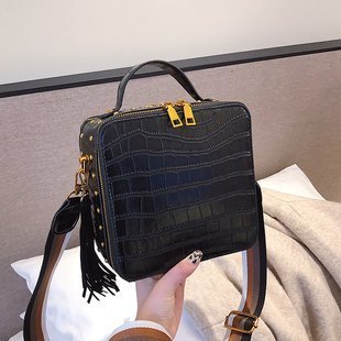 Croc Pattern Crossbody Handbag